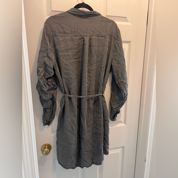 Drab grey Y2K button tunic - Picture 2 of 3
